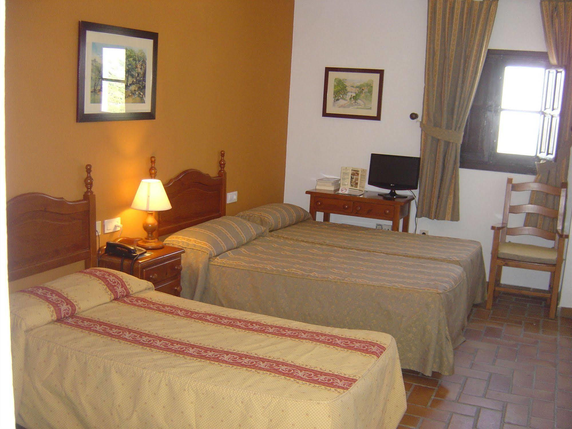 זוהרוס Hotel Zuhayra מראה חיצוני תמונה